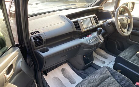 Honda Stepwgn IV, 2012 год, 1 599 000 рублей, 12 фотография