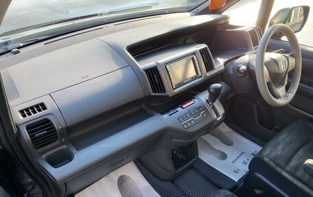 Honda Stepwgn IV, 2012 год, 1 599 000 рублей, 13 фотография