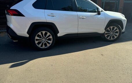 Toyota RAV4, 2021 год, 3 500 000 рублей, 3 фотография