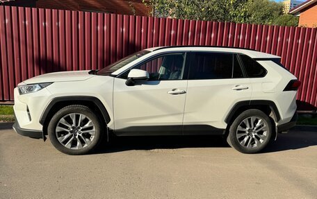 Toyota RAV4, 2021 год, 3 500 000 рублей, 2 фотография