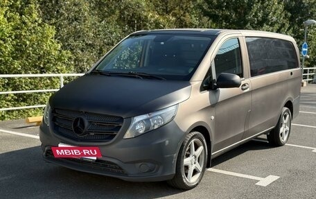Mercedes-Benz Vito, 2015 год, 2 490 000 рублей, 3 фотография