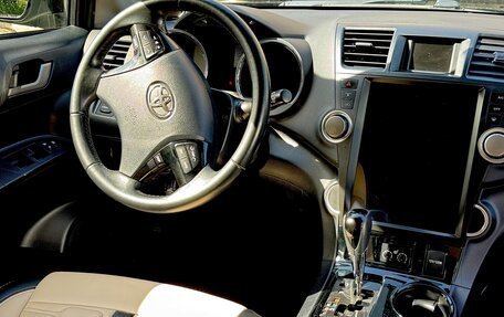 Toyota Highlander III, 2013 год, 2 030 000 рублей, 7 фотография