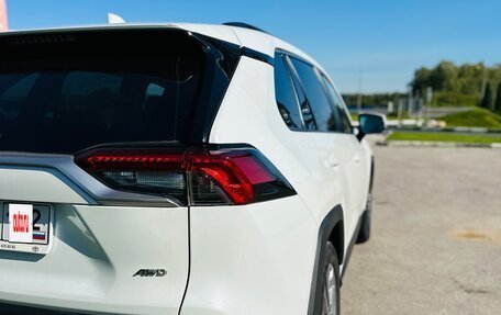 Toyota RAV4, 2022 год, 3 200 000 рублей, 10 фотография