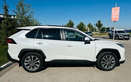 Toyota RAV4, 2022 год, 3 200 000 рублей, 4 фотография