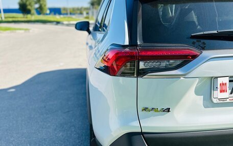 Toyota RAV4, 2022 год, 3 200 000 рублей, 12 фотография