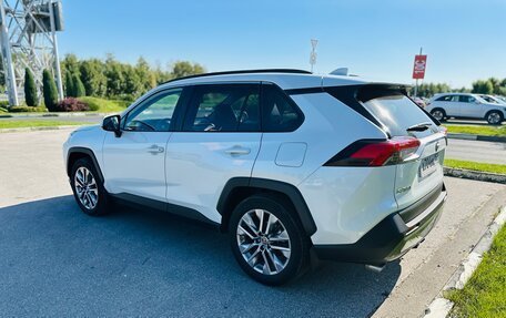 Toyota RAV4, 2022 год, 3 200 000 рублей, 15 фотография