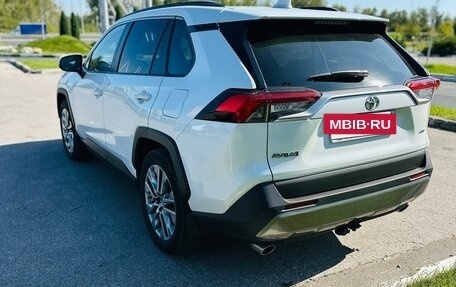 Toyota RAV4, 2022 год, 3 200 000 рублей, 14 фотография