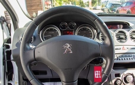 Peugeot 408 I рестайлинг, 2014 год, 689 000 рублей, 16 фотография