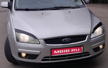 Ford Focus II рестайлинг, 2005 год, 1 фотография