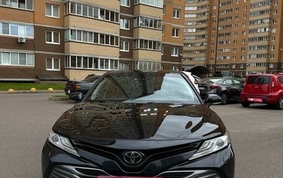 Toyota Camry, 2019 год, 2 850 000 рублей, 1 фотография