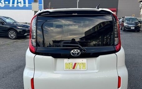 Toyota Sienta, 2022 год, 1 480 000 рублей, 7 фотография
