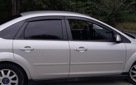 Ford Focus II рестайлинг, 2005 год, 3 фотография