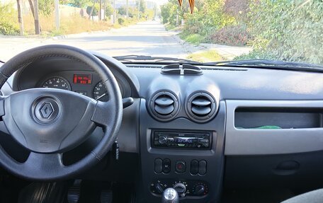 Renault Logan I, 2010 год, 290 000 рублей, 6 фотография