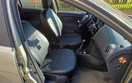 Renault Logan II, 2015 год, 650 000 рублей, 11 фотография