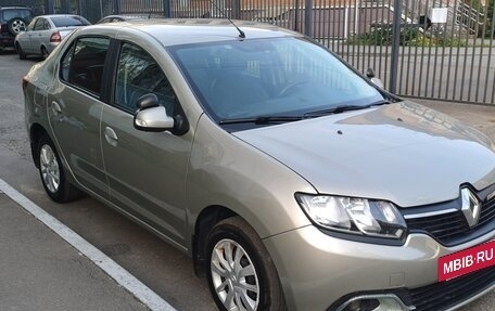 Renault Logan II, 2015 год, 650 000 рублей, 3 фотография