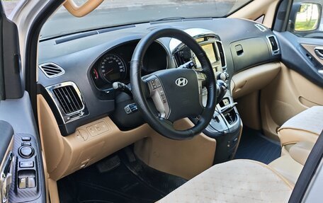 Hyundai Grand Starex Grand Starex I рестайлинг 2, 2010 год, 1 050 000 рублей, 4 фотография