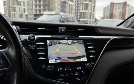 Toyota Camry, 2019 год, 2 850 000 рублей, 14 фотография