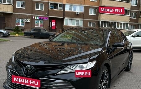 Toyota Camry, 2019 год, 2 850 000 рублей, 3 фотография