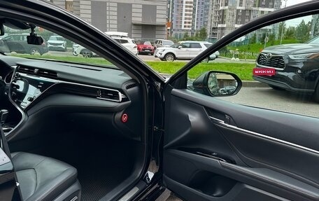 Toyota Camry, 2019 год, 2 850 000 рублей, 17 фотография