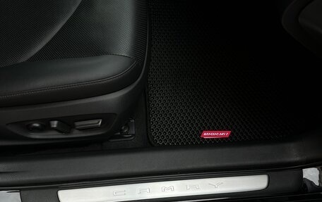 Toyota Camry, 2019 год, 2 850 000 рублей, 19 фотография