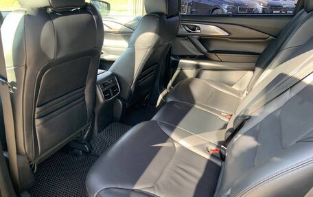 Mazda CX-9 II, 2017 год, 2 650 000 рублей, 12 фотография