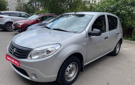 Renault Sandero I, 2014 год, 670 000 рублей, 2 фотография