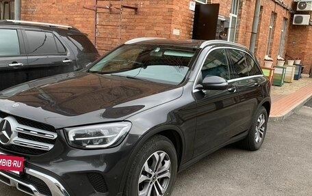 Mercedes-Benz GLC, 2019 год, 3 850 000 рублей, 2 фотография