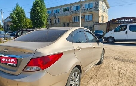 Hyundai Solaris II рестайлинг, 2013 год, 850 000 рублей, 2 фотография