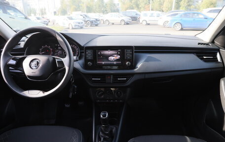 Skoda Rapid II, 2020 год, 1 350 000 рублей, 23 фотография