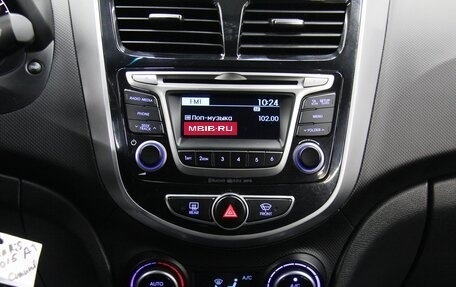 Hyundai Solaris II рестайлинг, 2015 год, 998 000 рублей, 15 фотография