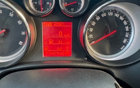 Opel Astra J, 2015 год, 930 000 рублей, 7 фотография