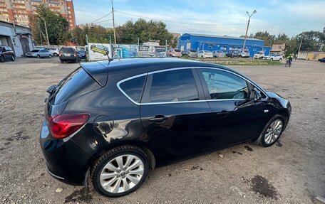 Opel Astra J, 2015 год, 930 000 рублей, 5 фотография