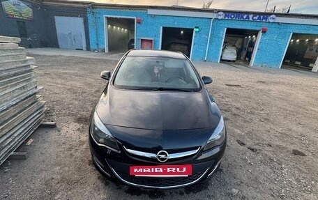 Opel Astra J, 2015 год, 930 000 рублей, 3 фотография