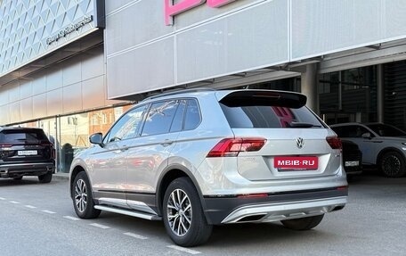 Volkswagen Tiguan II, 2020 год, 2 700 000 рублей, 2 фотография