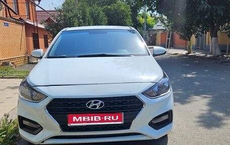 Hyundai Solaris II рестайлинг, 2018 год, 1 200 000 рублей, 1 фотография
