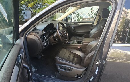 Volkswagen Touareg III, 2011 год, 2 200 000 рублей, 8 фотография
