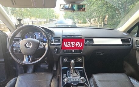 Volkswagen Touareg III, 2011 год, 2 200 000 рублей, 6 фотография