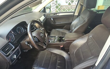 Volkswagen Touareg III, 2011 год, 2 200 000 рублей, 9 фотография