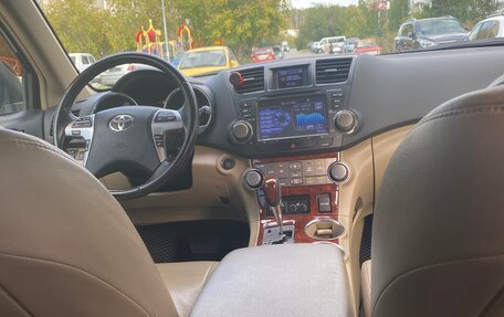 Toyota Highlander III, 2012 год, 2 200 000 рублей, 13 фотография