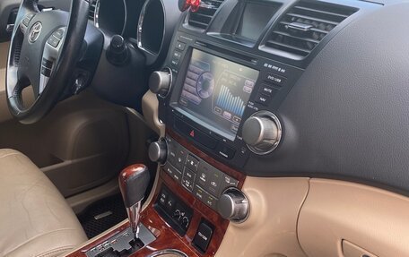 Toyota Highlander III, 2012 год, 2 200 000 рублей, 12 фотография