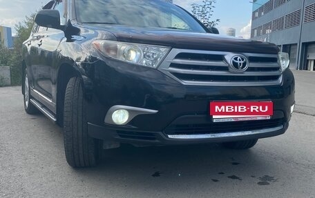 Toyota Highlander III, 2012 год, 2 200 000 рублей, 7 фотография