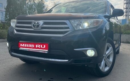 Toyota Highlander III, 2012 год, 2 200 000 рублей, 8 фотография