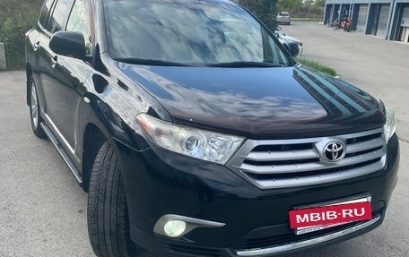 Toyota Highlander III, 2012 год, 2 200 000 рублей, 30 фотография