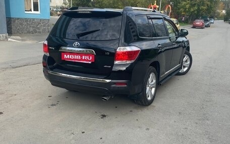 Toyota Highlander III, 2012 год, 2 200 000 рублей, 28 фотография