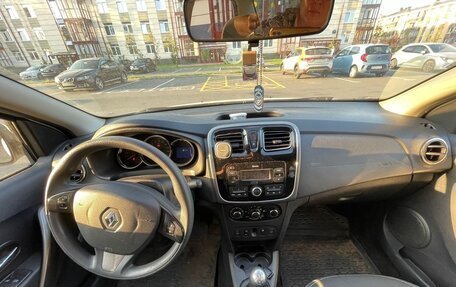 Renault Logan II, 2018 год, 750 000 рублей, 11 фотография