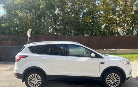 Ford Kuga III, 2018 год, 1 600 000 рублей, 2 фотография