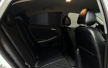 Hyundai Solaris II рестайлинг, 2011 год, 740 000 рублей, 8 фотография