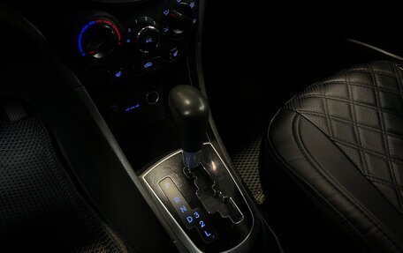 Hyundai Solaris II рестайлинг, 2011 год, 740 000 рублей, 11 фотография