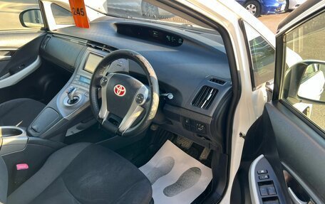 Toyota Prius, 2012 год, 1 279 000 рублей, 10 фотография