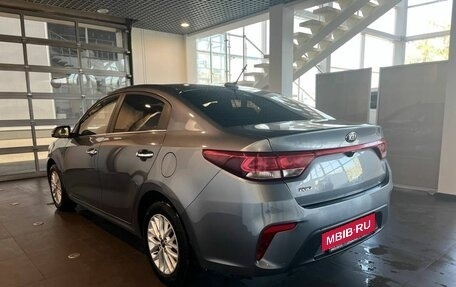 KIA Rio IV, 2018 год, 1 595 000 рублей, 5 фотография